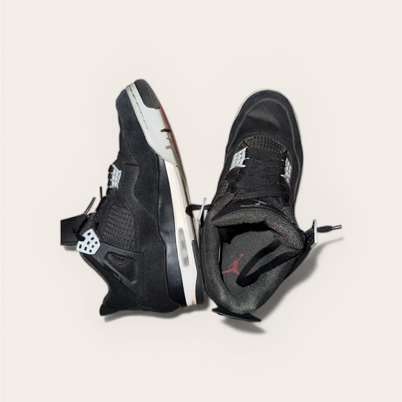 Jordan 4 Retro SE “Black Canvas” 🖤